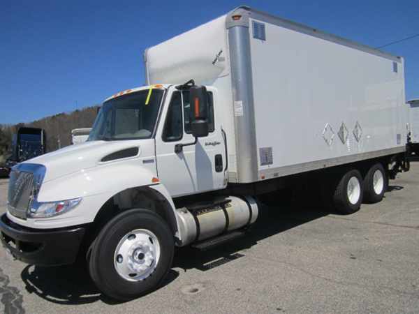 2012 International 4400  Box Truck - Straight Truck