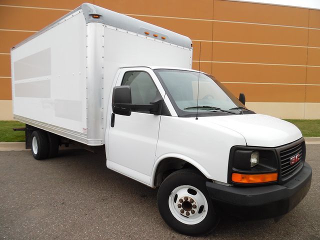 2008 Gmc 3500  Box Truck - Straight Truck