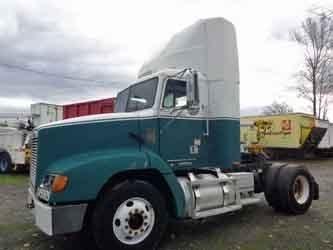2000 Freightliner Fld112  Conventional - Day Cab