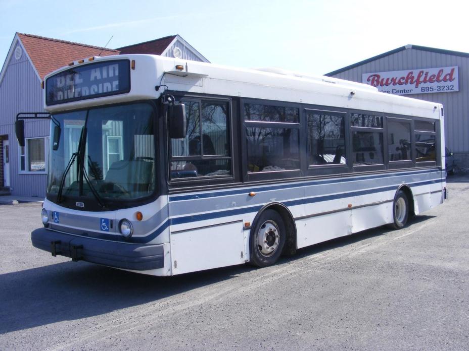 2002 Thomas Saf-T-Liner  Bus