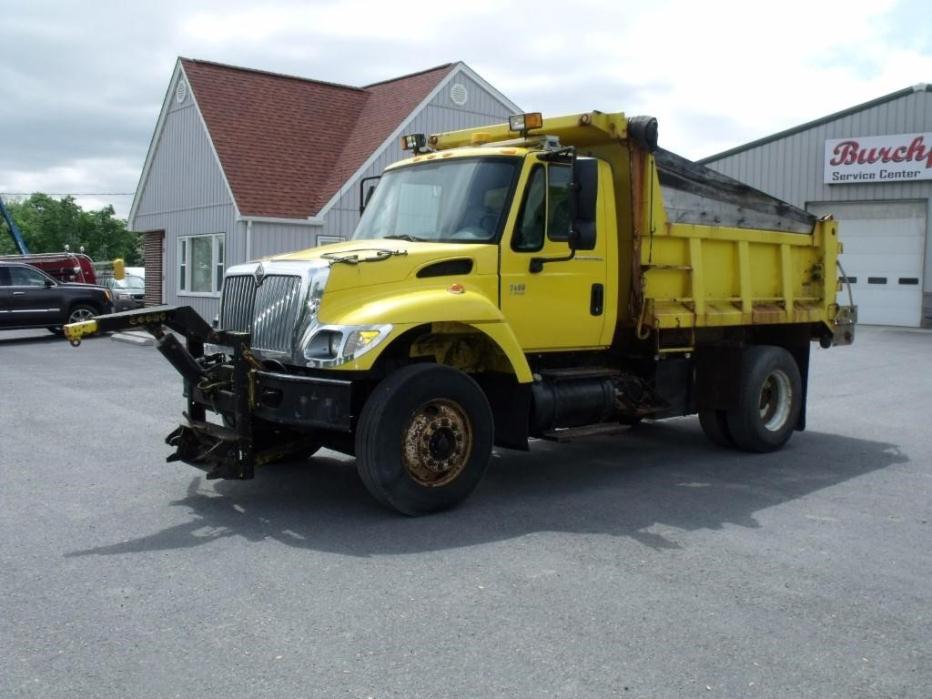 2004 International Workstar 7400  Dump Truck