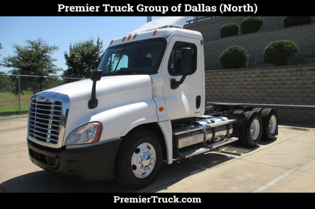 2009 Freightliner Casc  Conventional - Day Cab