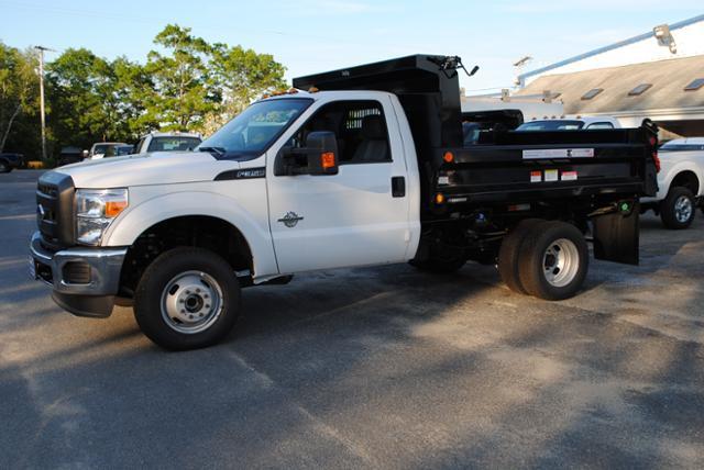2015 Ford F-350 Chassis  Dump Truck