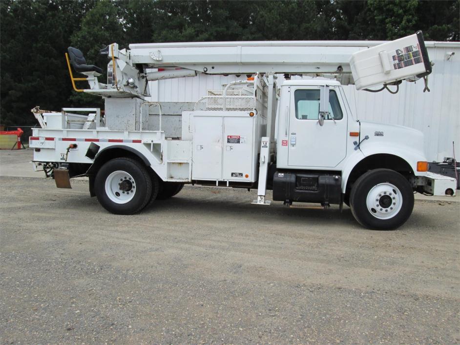 1997 International 4900  Digger Derrick