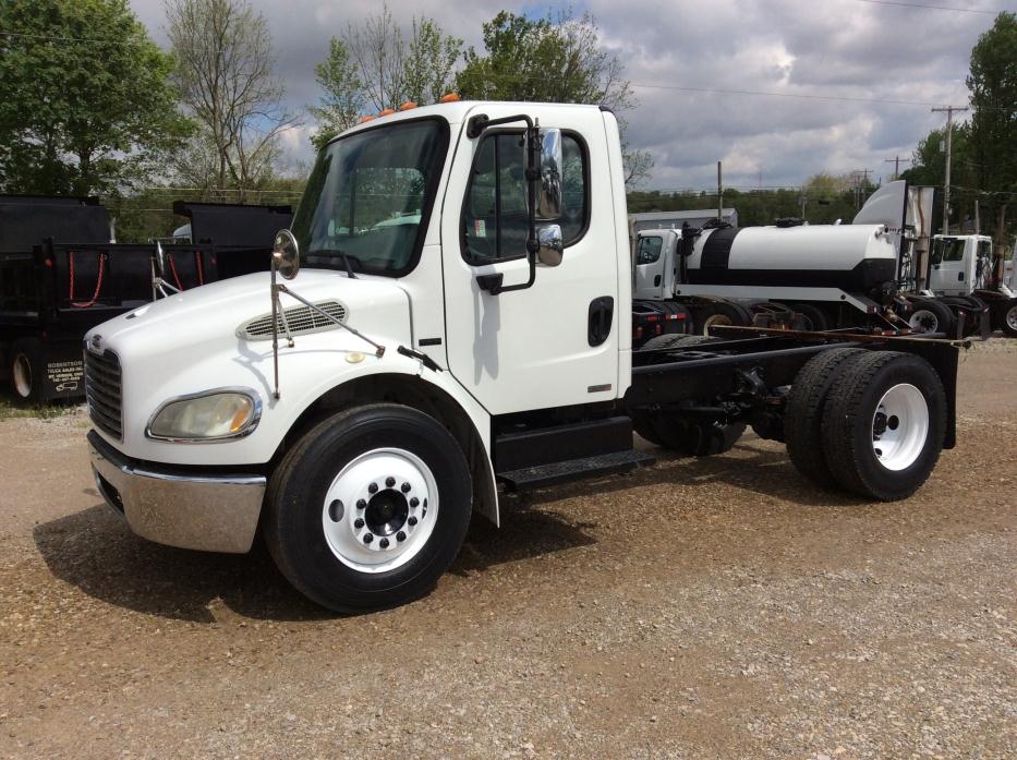 2006 Freightliner M2 106  Cab Chassis