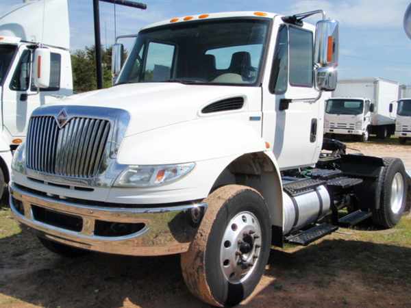 2008 International 4400  Conventional - Day Cab