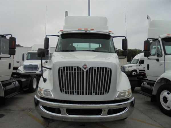 2011 International 8600  Conventional - Day Cab