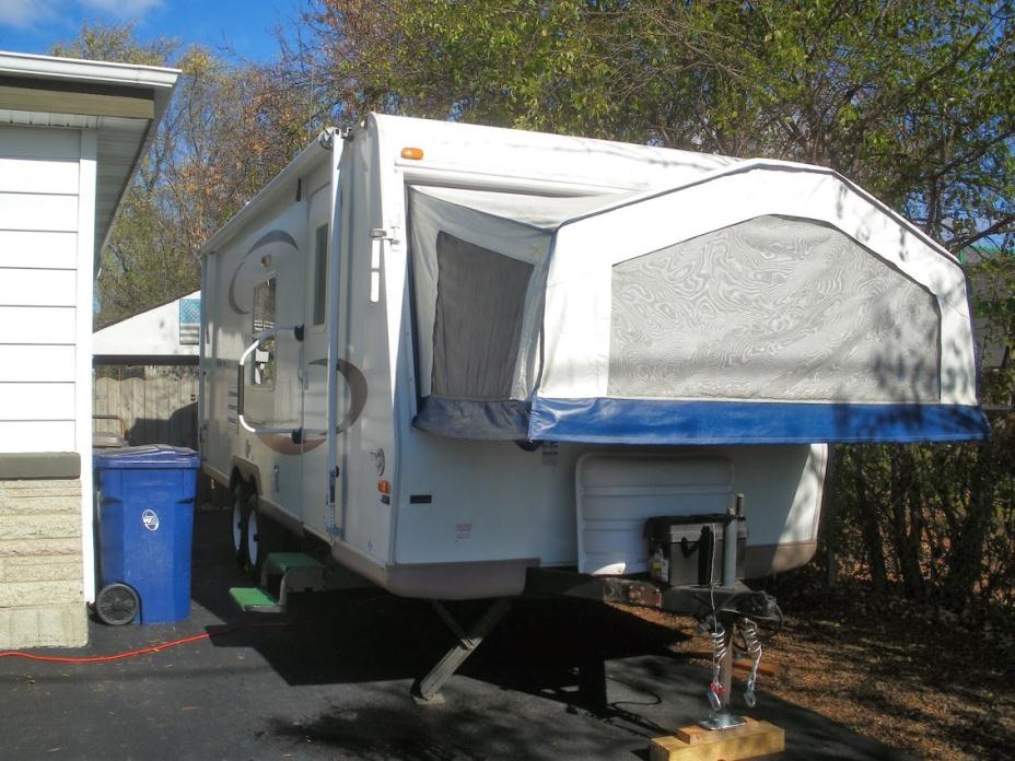 2006 Forest River Rockwood Roo 23SSROO