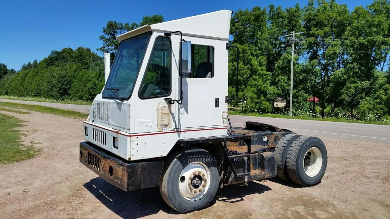 2006 Ottawa Yt30  Yard Spotter Truck