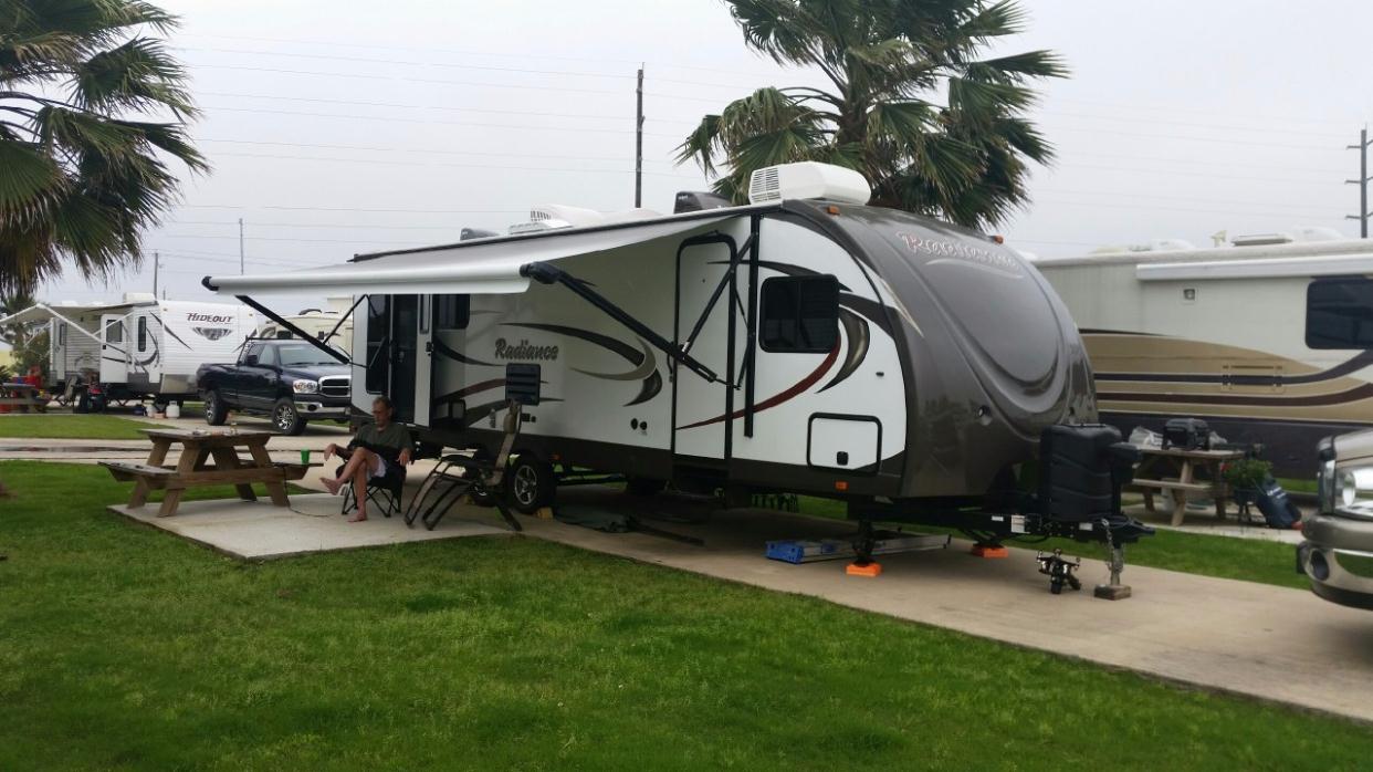 2015 Cruiser Rv Corp Radiance