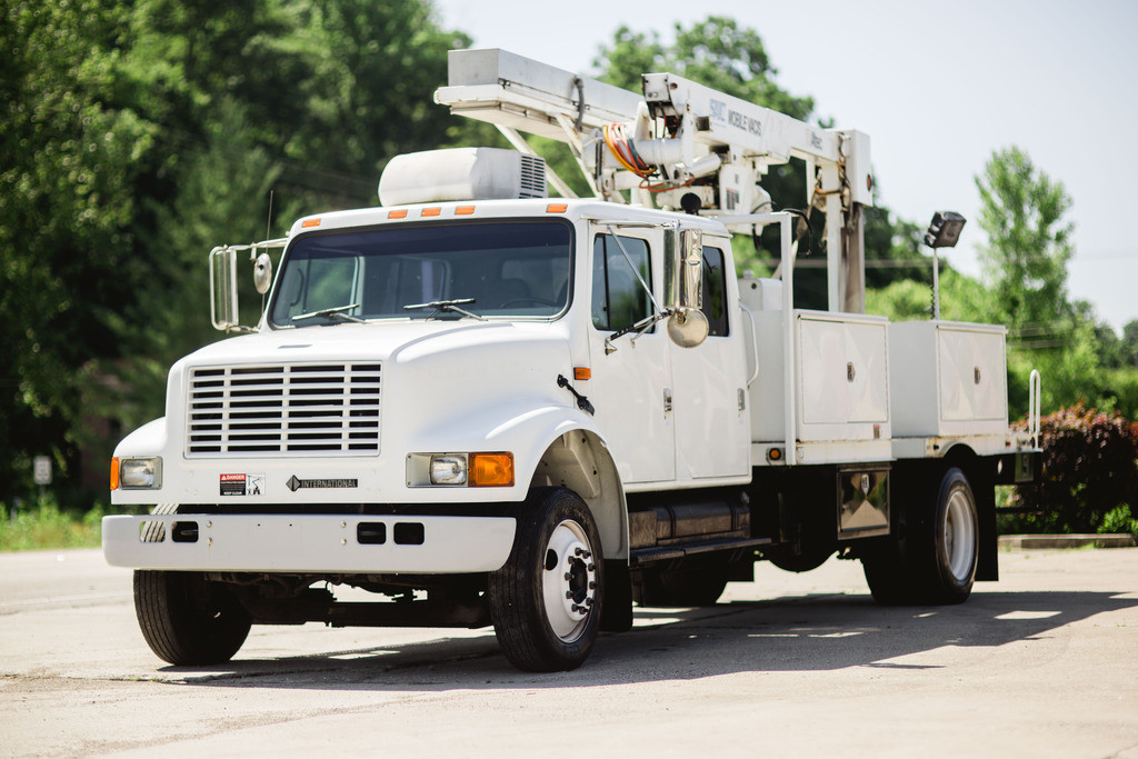 2002 International 4700  Crew Cab