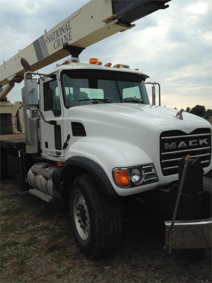 2003 Mack Granite Cv713  Crane Truck
