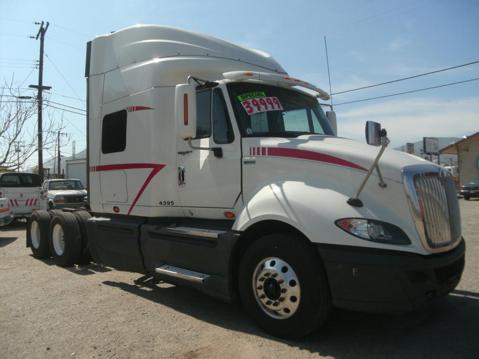 2012 International Prostar  Conventional - Sleeper Truck