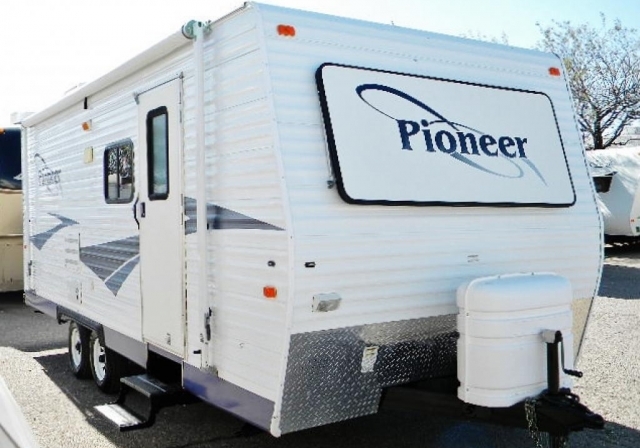 2006 Fleetwood Pioneer 250FQ