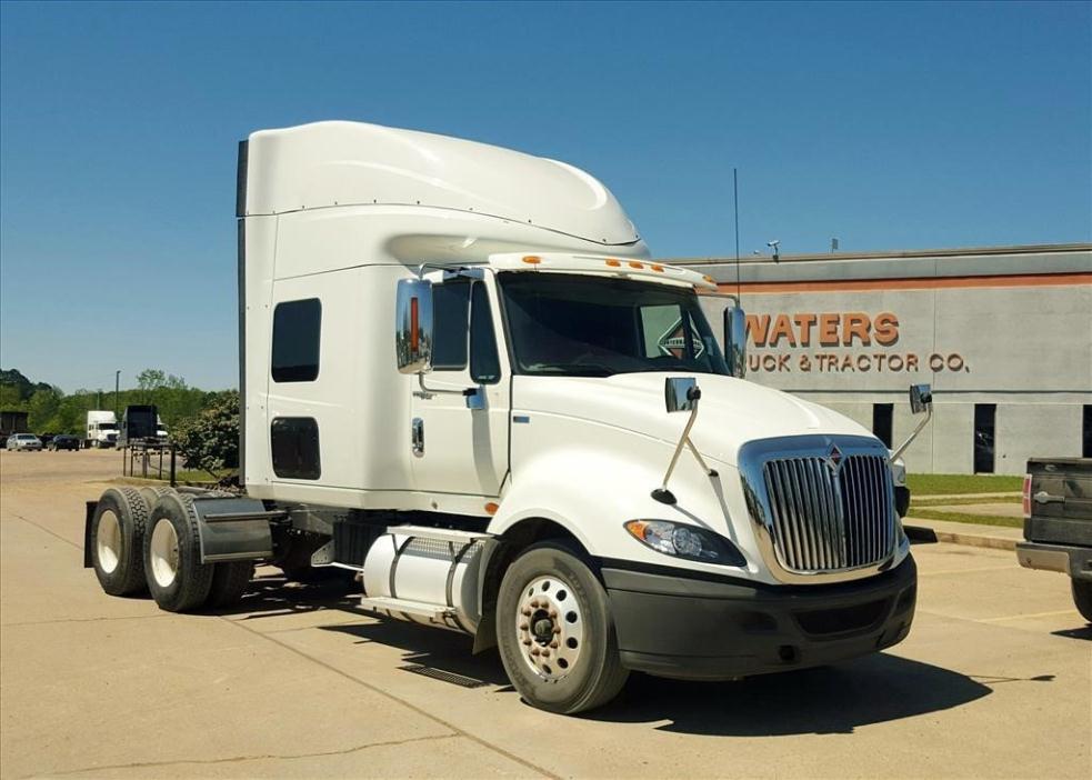 2013 International Prostar+  Conventional - Sleeper Truck