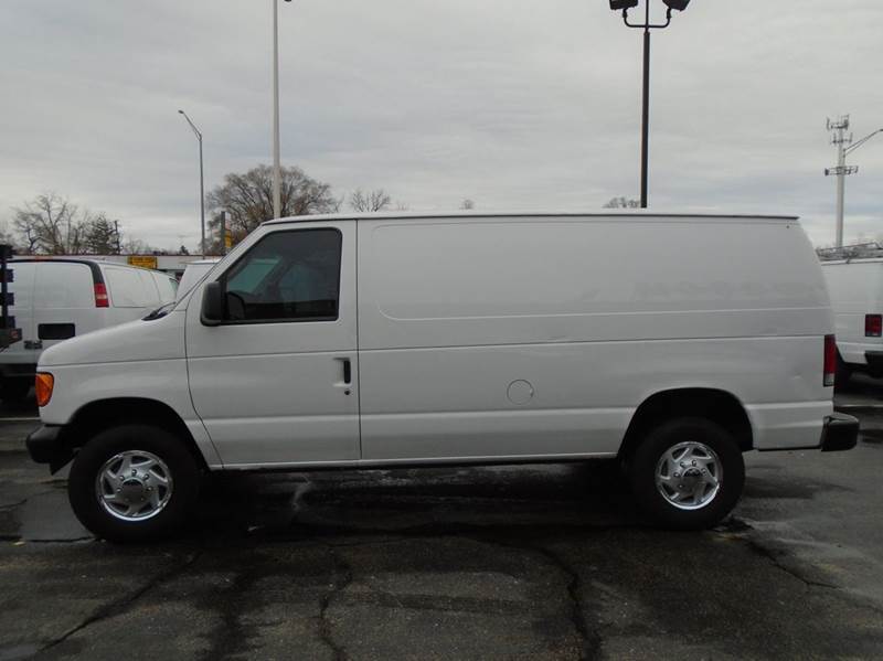 2005 Ford E-350 Cargo Van  Cargo Van