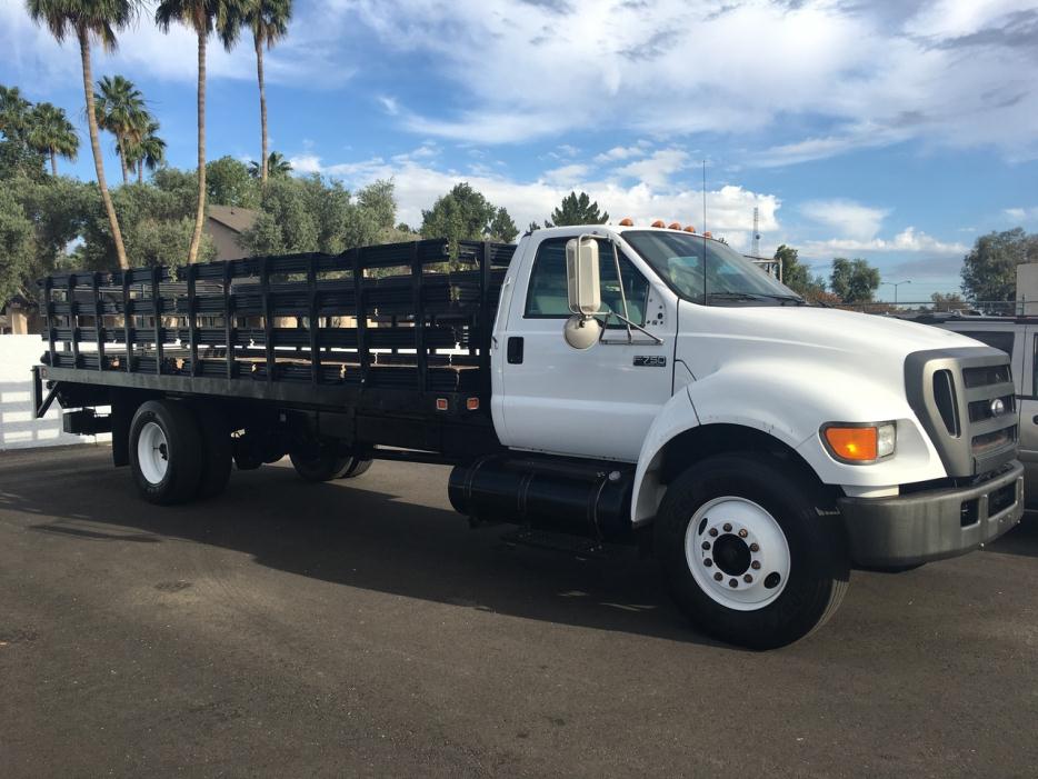 2004 Ford F750  Cab Chassis