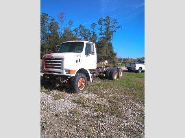 1998 Ford Lt8501  Cab Chassis