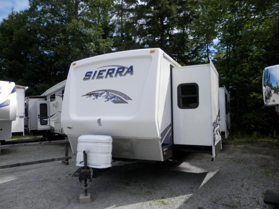 2008 Forest River Sierra 331RLD