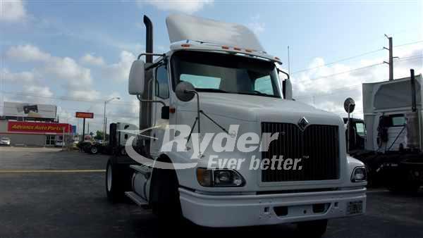 2007 International 9200  Conventional - Day Cab