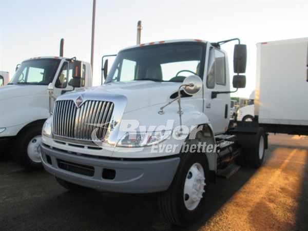 2008 International 4400  Conventional - Day Cab