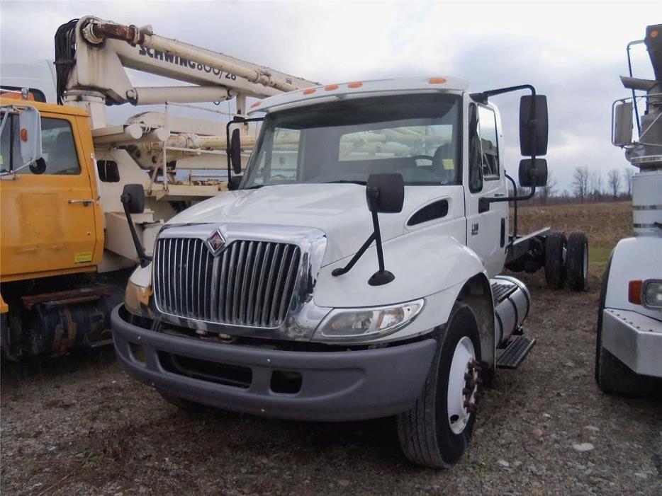 2007 International 4300  Cab Chassis