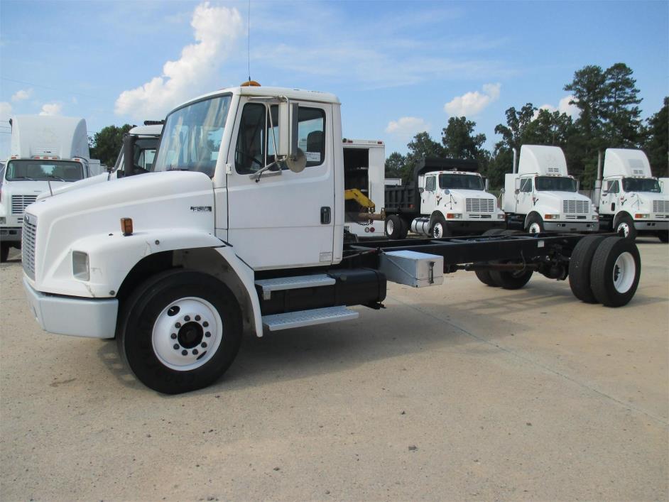 2000 Freightliner Fl70  Cab Chassis