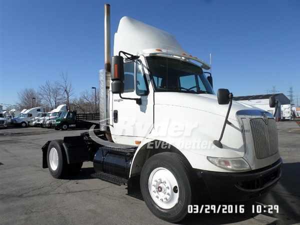 2009 International 8600  Conventional - Day Cab