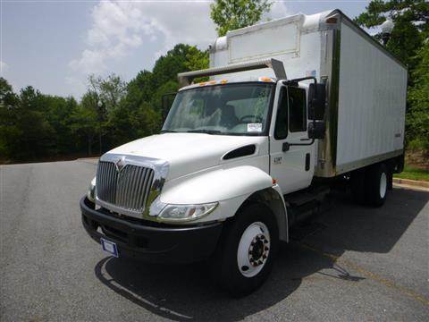 2003 International Durastar 4300  Box Truck - Straight Truck