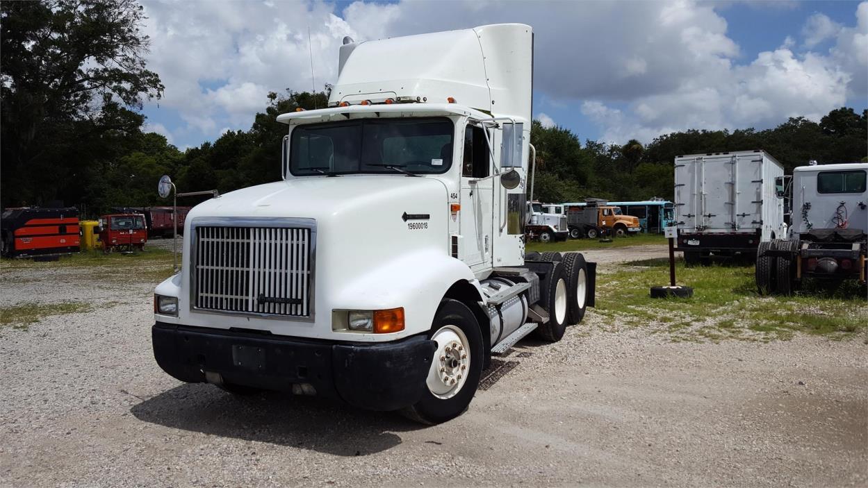 1996 International 9200  Conventional - Day Cab