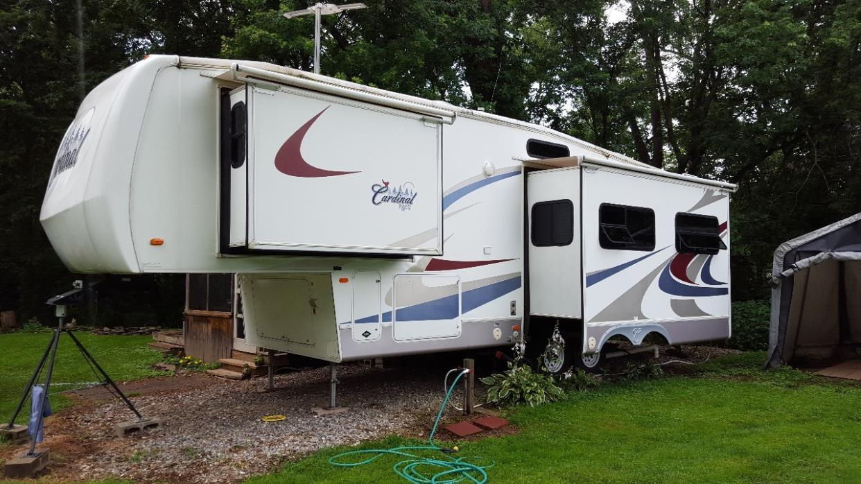 2006 Forest River Cardinal 30TS