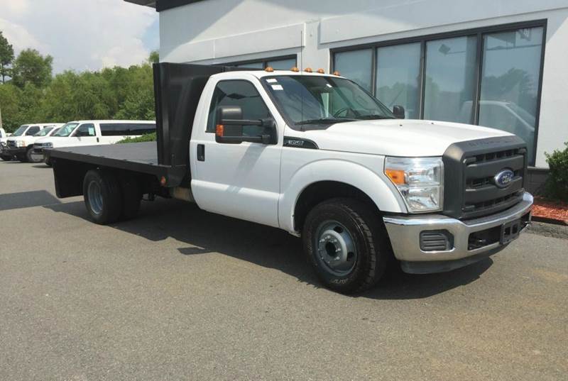 2014 Ford F-350 Super Duty  Flatbed Truck