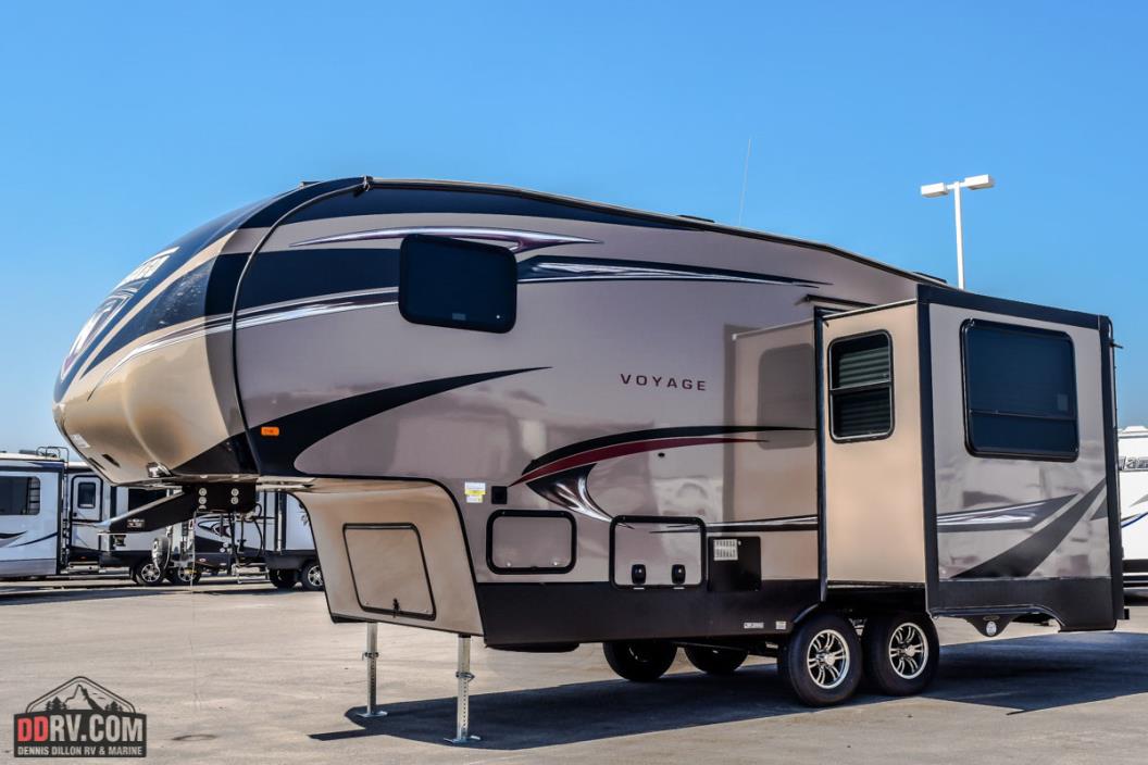 2017 Winnebago VOYAGE 25RKS