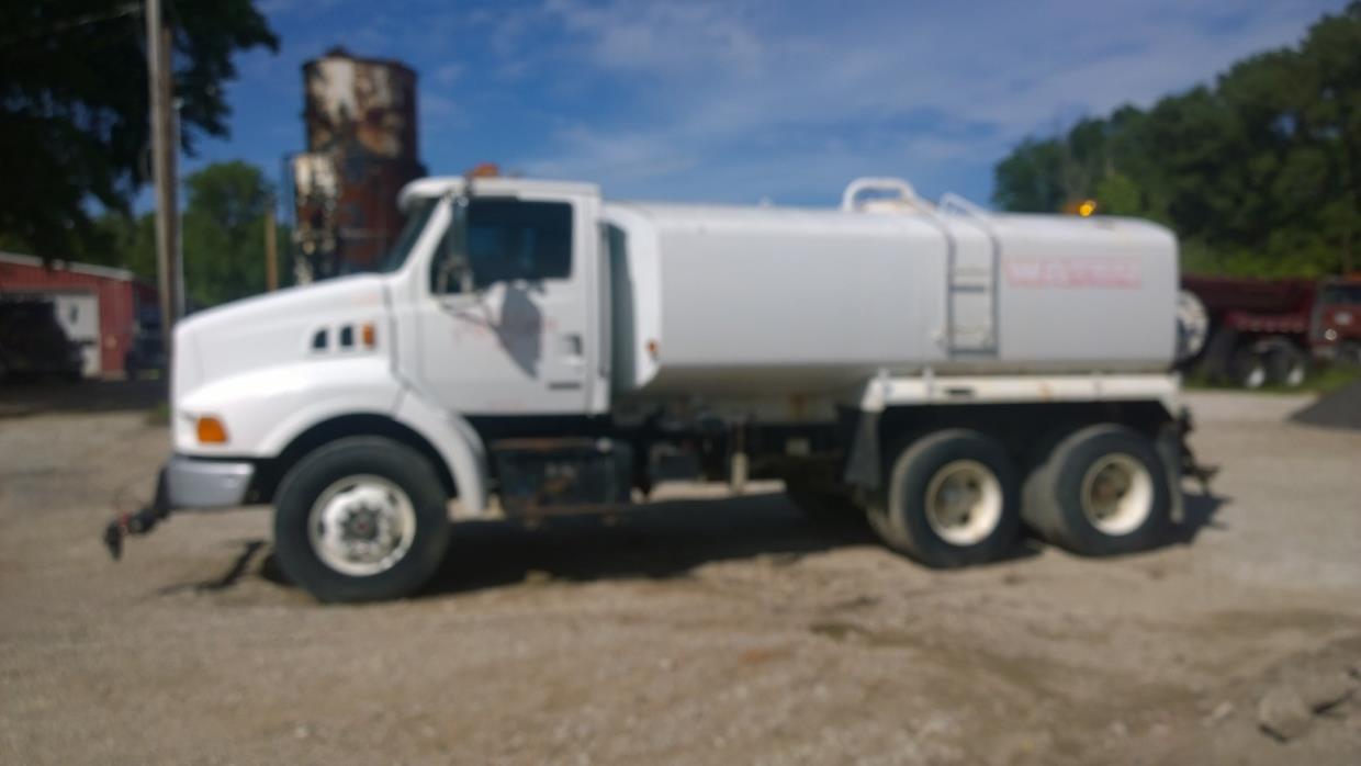 2000 Sterling Lt8500  Water Truck
