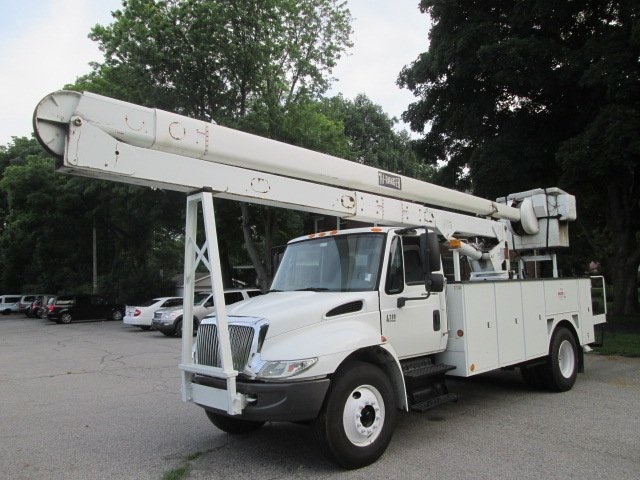 2003 International 4300  Bucket Truck - Boom Truck