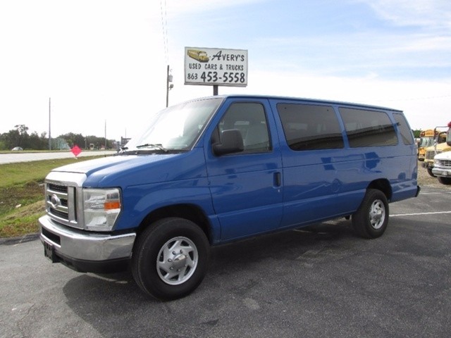 2009 Ford E350  Van