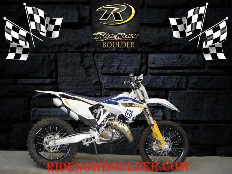 2017 Husqvarna FC 250 MX COMPARE Husky & KTM only at GP!!