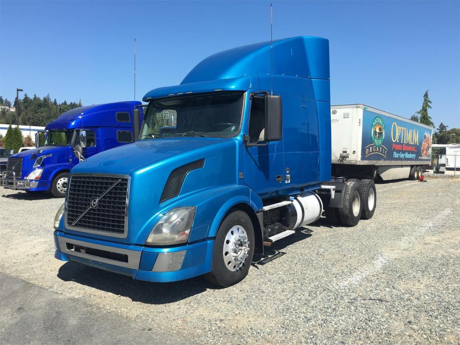 2012 Volvo Vnl64t630  Conventional - Sleeper Truck