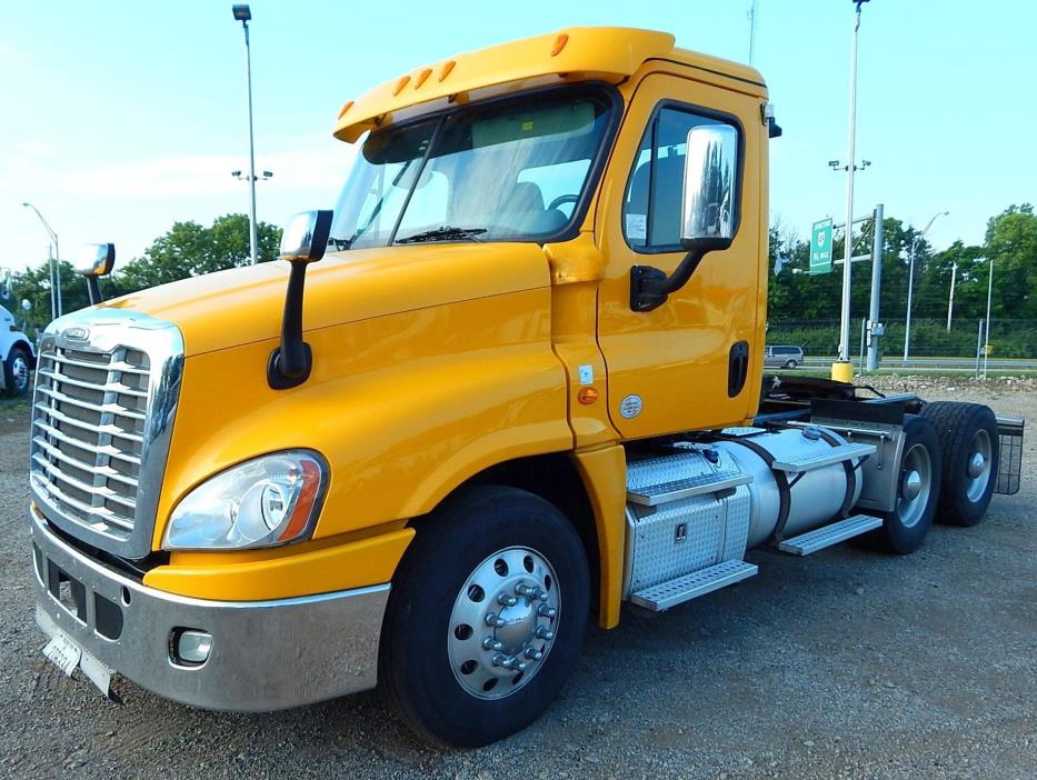 2013 Freightliner Cascadia 125 Evolution  Conventional - Day Cab
