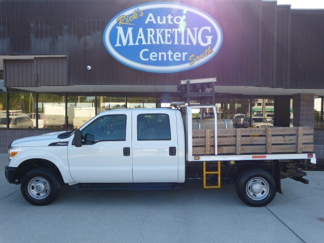 2011 Ford F250  Flatbed Truck