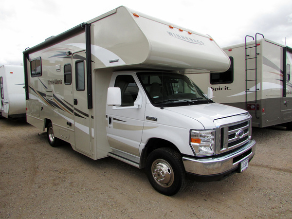 2016 Winnebago MINNIE WINNIE