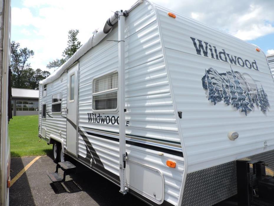 2005 Wildwood By Forest River 27BH
