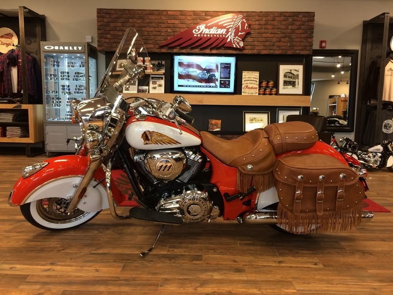 2016 Indian Roadmaster Springfield Blue and Ivory Cr