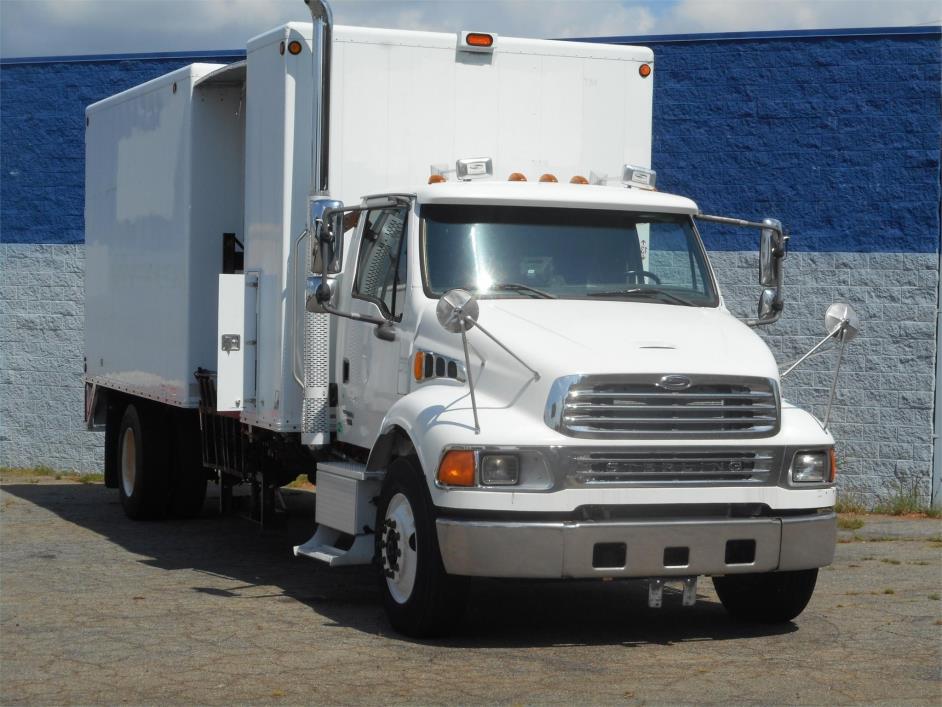 2007 Sterling Acterra  Recycle Truck