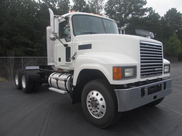 2009 Mack Ch613  Conventional - Day Cab