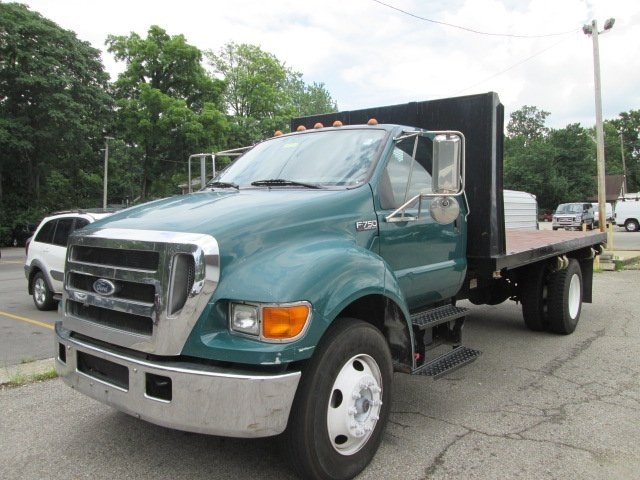2005 Ford F-750sd  Cab Chassis