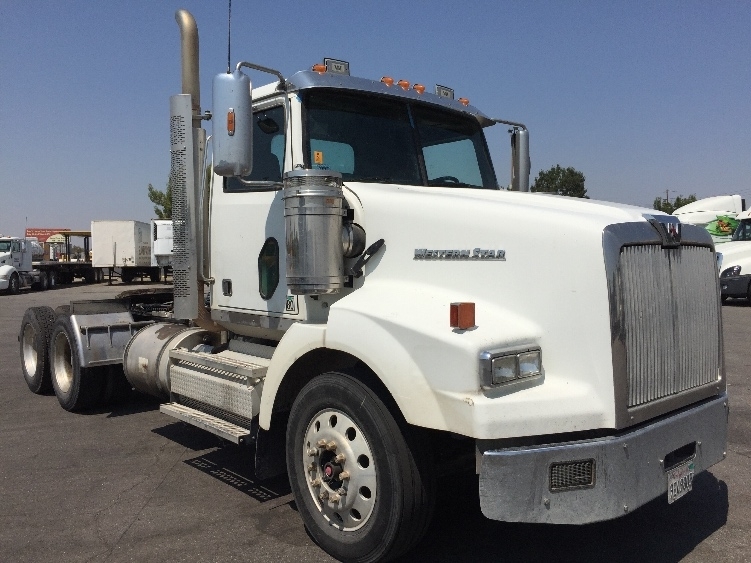 2010 Western Star 4900sa  Conventional - Day Cab