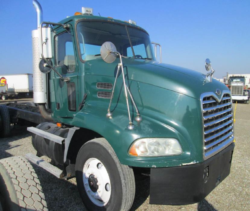 2004 Mack Vision  Cab Chassis