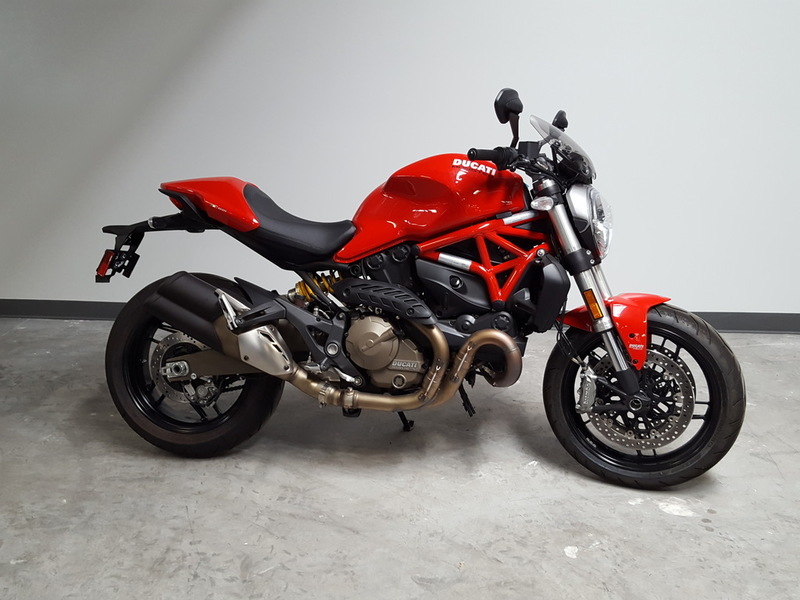 2015 Ducati Monster 821 Red