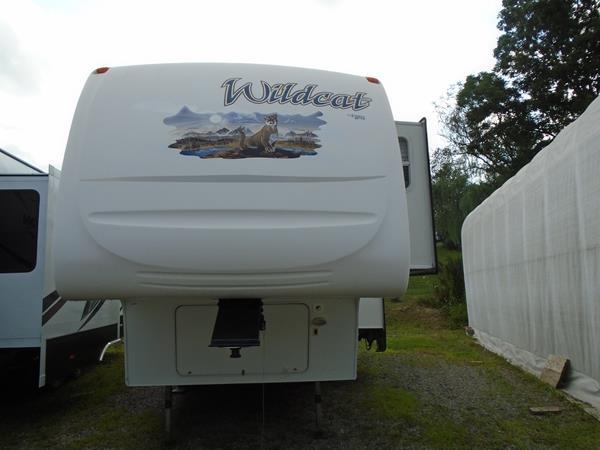 2004 Forest River Wildcat 29 RLBS